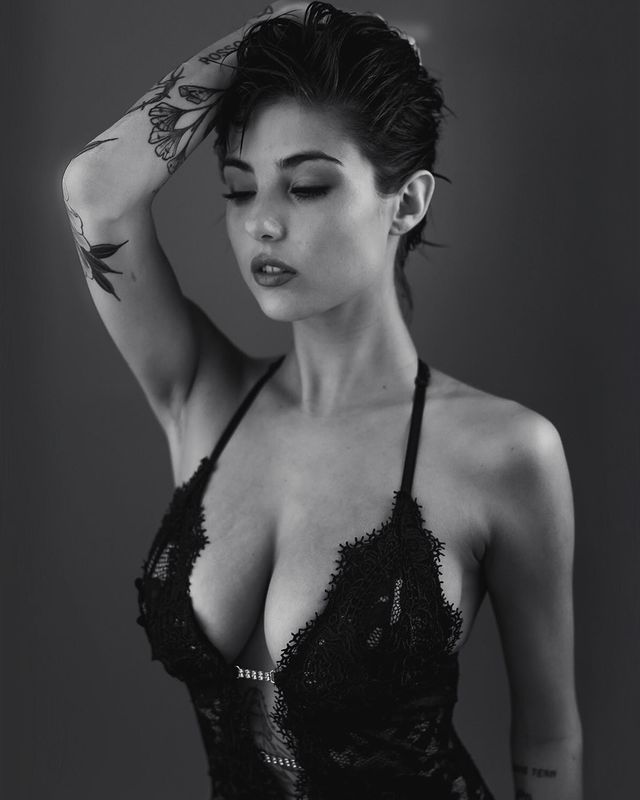Дівчина тижня: кохана соліста Måneskin Джорджія Солері, яка спокушає гарячими фото – 18+ - фото 483634