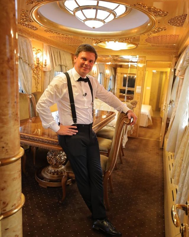 Дмитро Комаров поділився враженнями від поїздки в розкішному вагоні Укрзалізниці - фото 483648