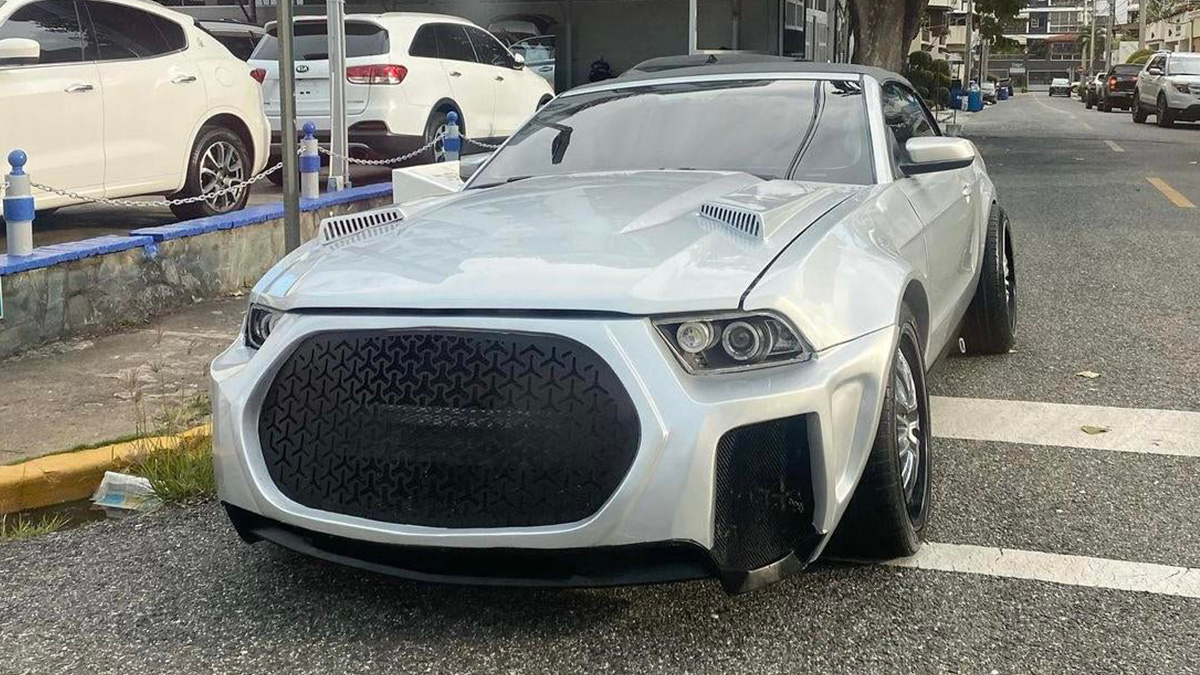 Юзер Reddit знайшов найпотворніший обвіс для Ford Mustang: фотофакт