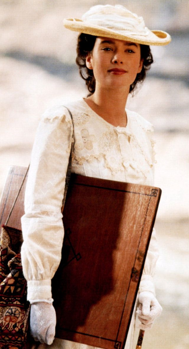 Як змінювалася найхаризматичніша королева з Гри престолів Ліна Хіді: фото 18+ - фото 483973