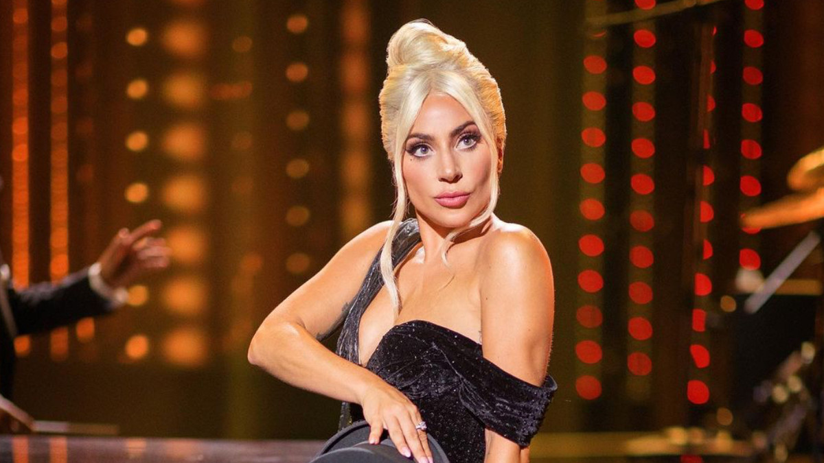 Леді Гага виступала у сукні з бронезахистом - фото 1