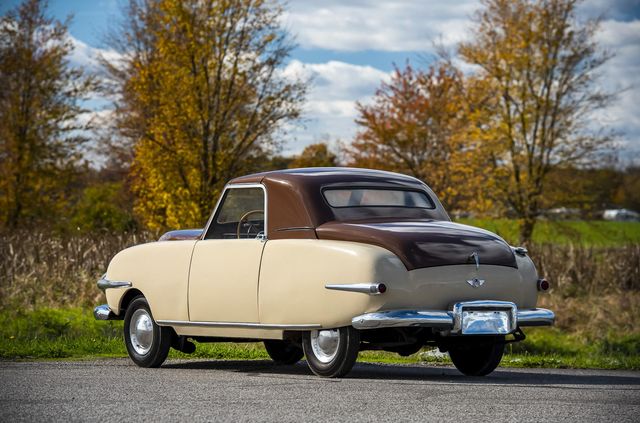 З молотка пустять кабріолет Playboy: на його честь назвали той самий журнал - фото 484255