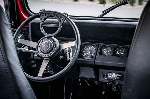 Чому цей 34-річний Jeep Wrangler продають дорожче за новий - фото 484440