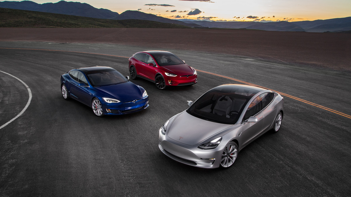 Tesla почала продавати електромобілі без портів USB, не повідомивши покупців - фото 1