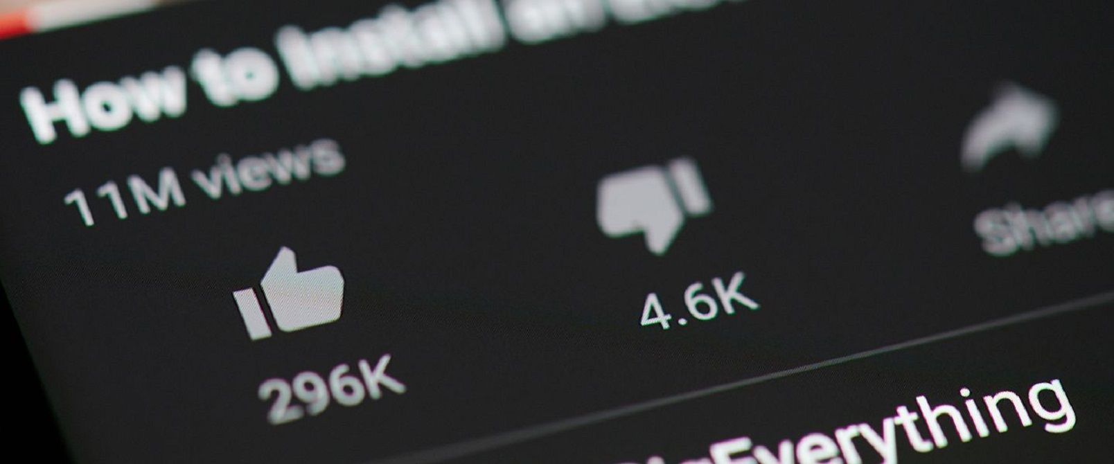 Співзасновник YouTube змінив опис першого відео на платформі, розкритикувавши нововведення - фото 1