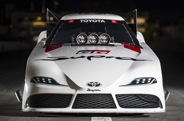 Подивіться на дуже довгу незвичну Toyota Supra - фото 484797