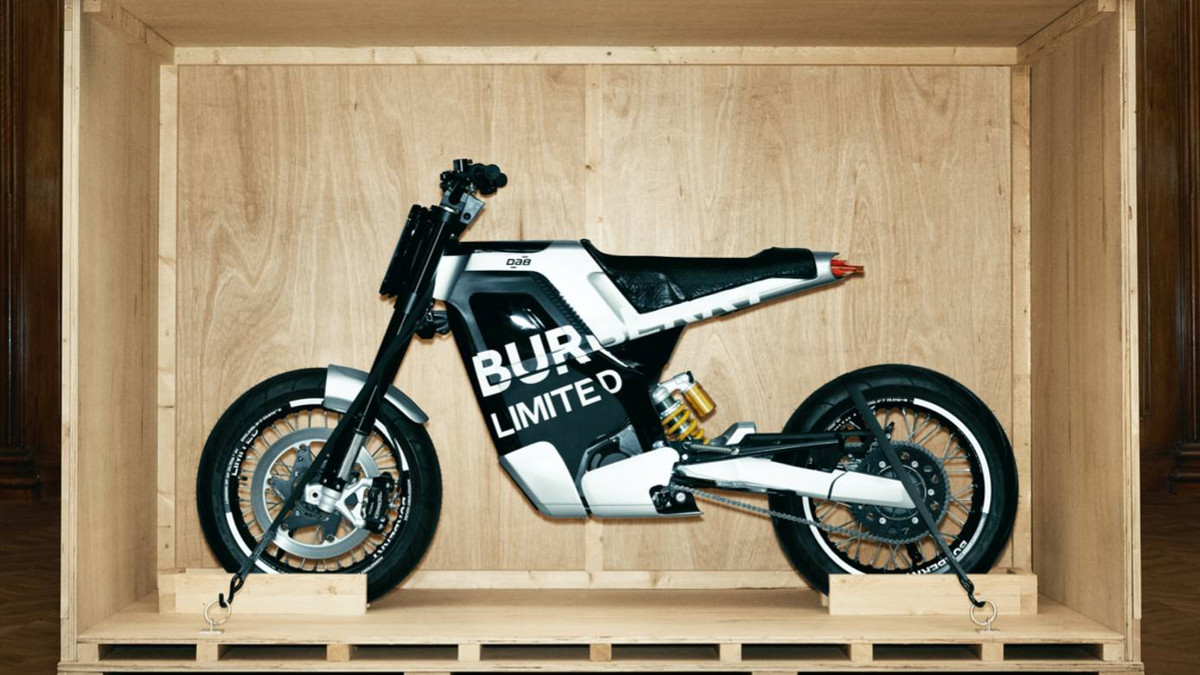 Burberry представив кастомізований мотоцикл - фото 1