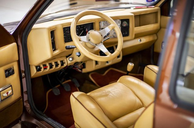 На продаж виставили перший компактний автомобіль в історії Aston Martin - фото 485008