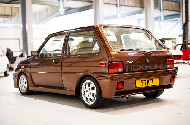 На продаж виставили перший компактний автомобіль в історії Aston Martin - фото 485011