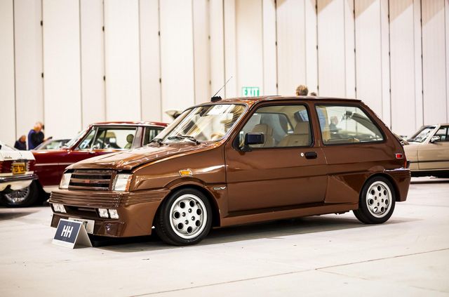 На продаж виставили перший компактний автомобіль в історії Aston Martin - фото 485012