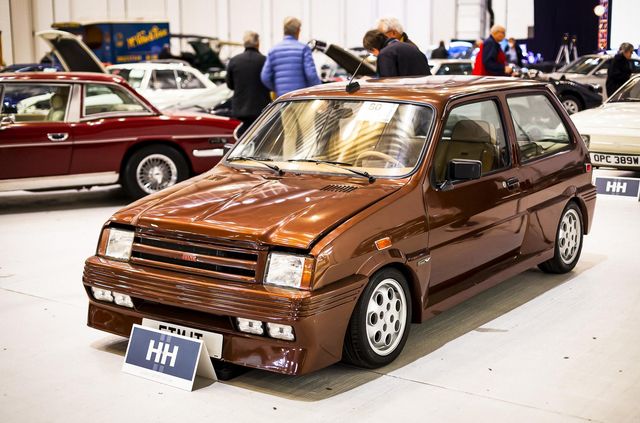 На продаж виставили перший компактний автомобіль в історії Aston Martin - фото 485013