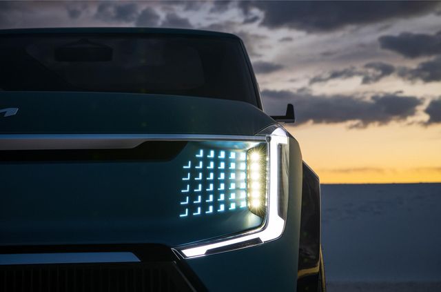 Заряджається швидше за смартфон: представлено електрокар Kia EV9 - фото 485053