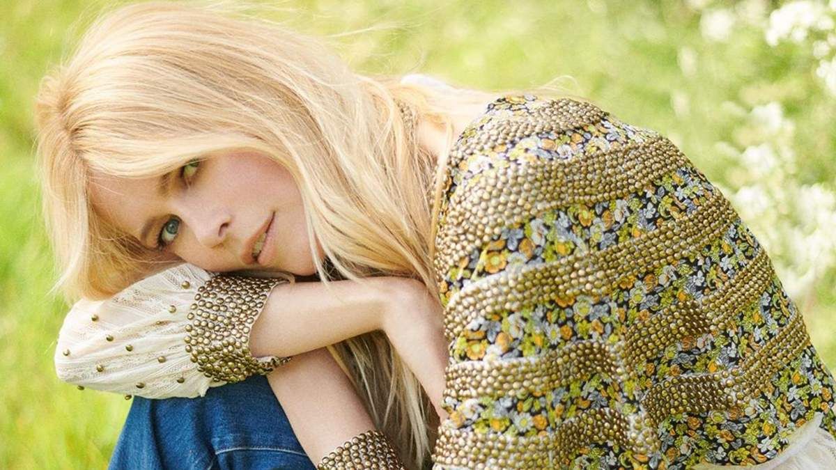 У прозорій маєчці: Клаудія Шиффер показала архівне відео з кастингу