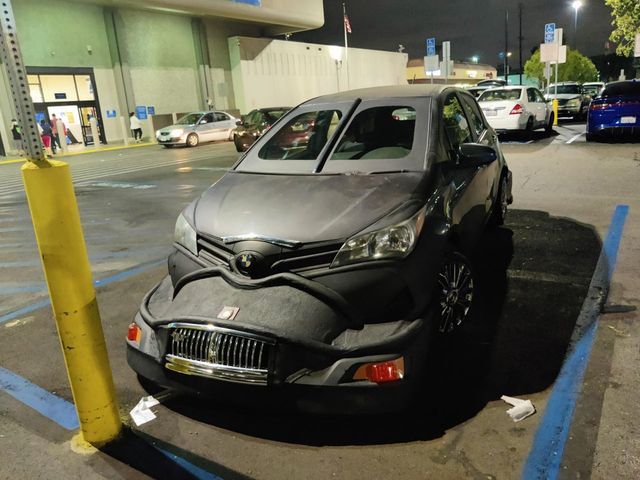 Монстр з Шаленого Макса: у США помітили Toyota з божевільним тюнингом - фото 485661