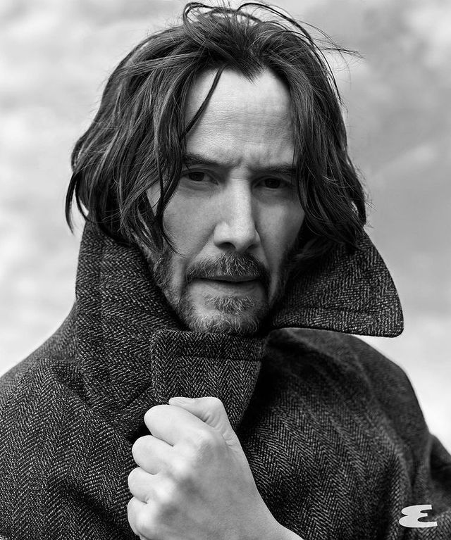 Кіану Рівз з'явився в стильному образі на обкладинці чоловічого журналу - фото 485672