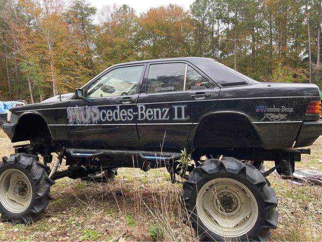 У США збудували шалений всюдихід для грязьової вечірки з класичного Mercedes-Benz - фото 485800