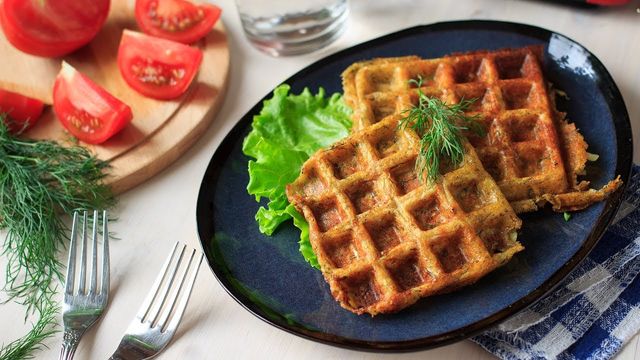 Деруни із зеленою цибулею у вафельниці - фото 485985