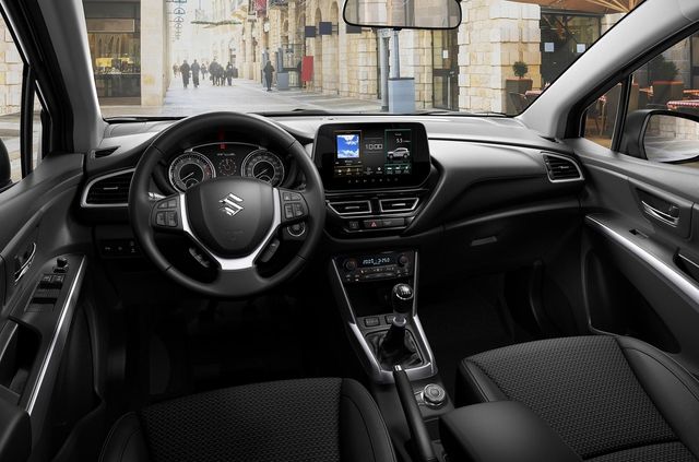 Субкомпактний кросовер Suzuki SX4 змінив назву та дизайн - фото 486000