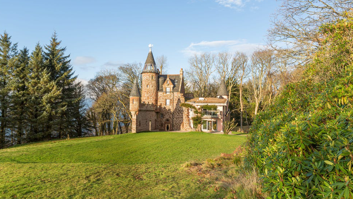 У Шотландії здають в оренду замок 14 століття