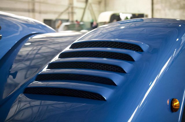 Це авто повністю зібрали з непотрібних деталей - фото 486620