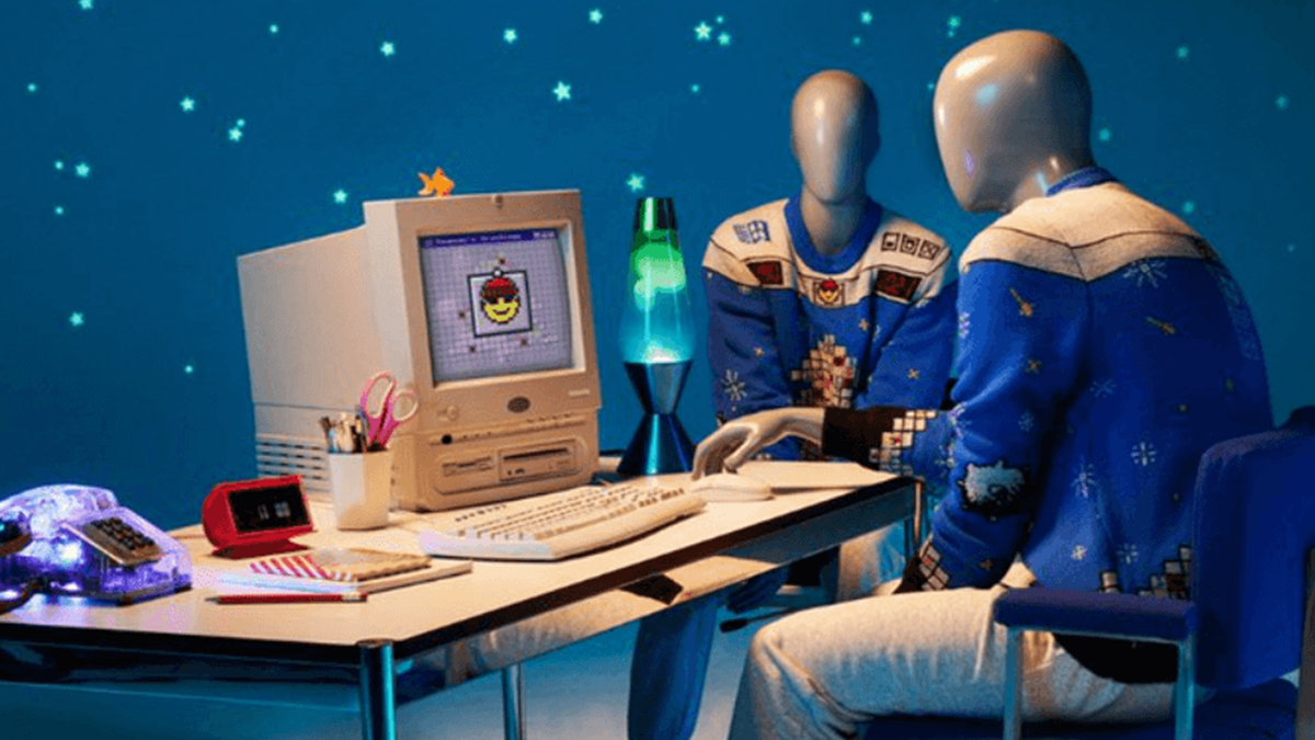 Microsoft випустила традиційний різдвяний светр: що на ньому зображено цьогоріч