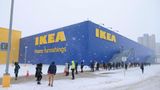 У Данії через снігопад люди залишилися ночувати у магазині IKEA
