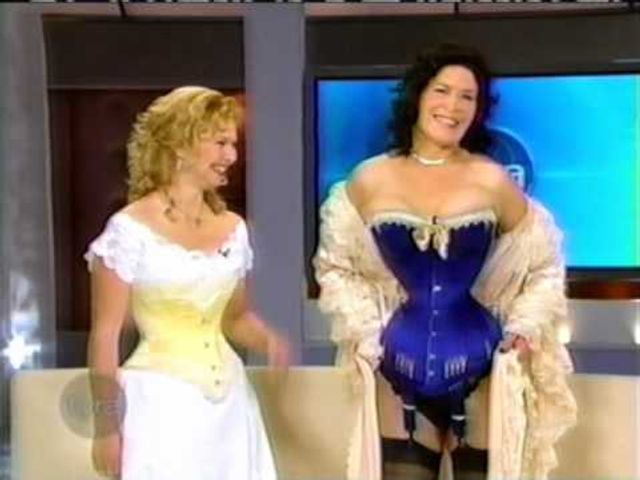 Як змінювалася Кеті Юнг – жінка з найвужчою талією у світі: фото - фото 487595