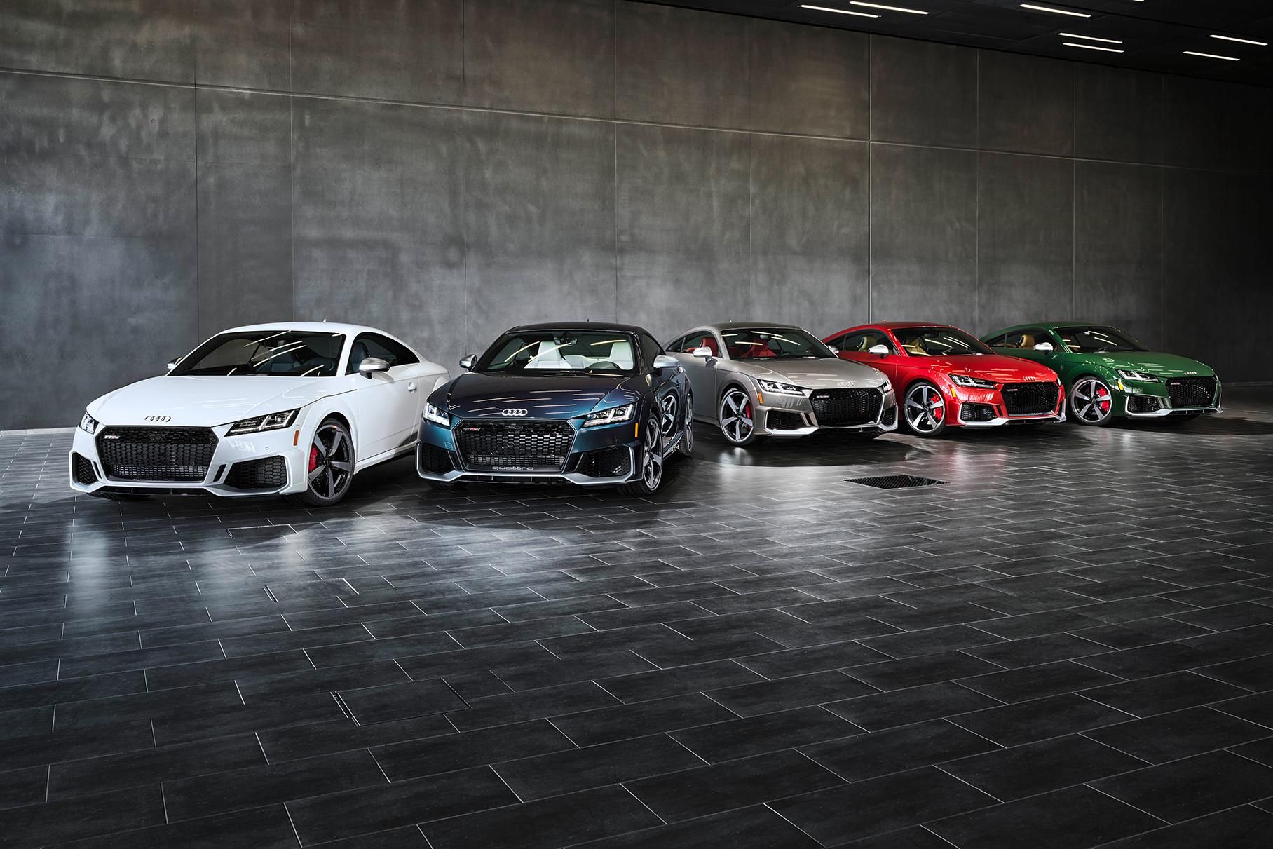 Audi представила прощальну версію "заряджених" TT RS