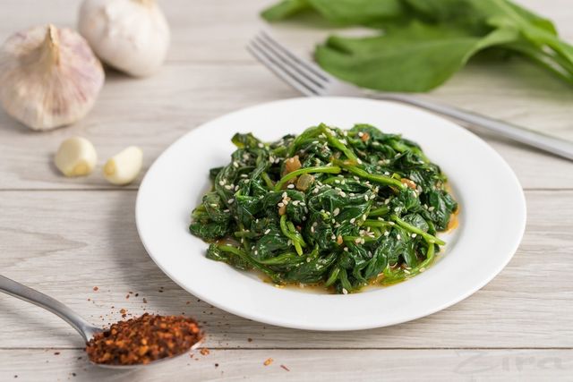 Салат зі шпинату - фото 487703