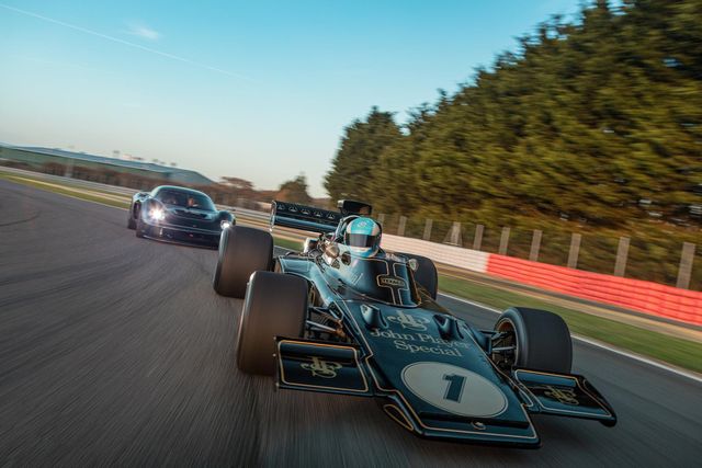 Чемпіон Формули-1 протестував відроджений Lotus Type 62-2 - фото 487969