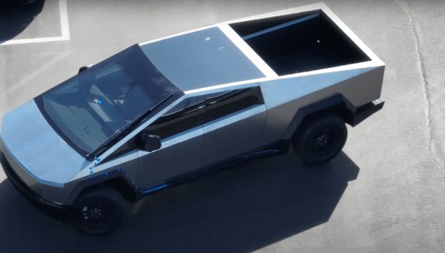 З бічними дзеркалами і двірником: у мережі показали новий прототип пікапа Cybertruck - фото 488013