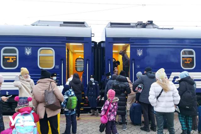 Укрзалізниця запустила поїзд з усіма новими вагонами: яким маршрутом він курсує - фото 488092