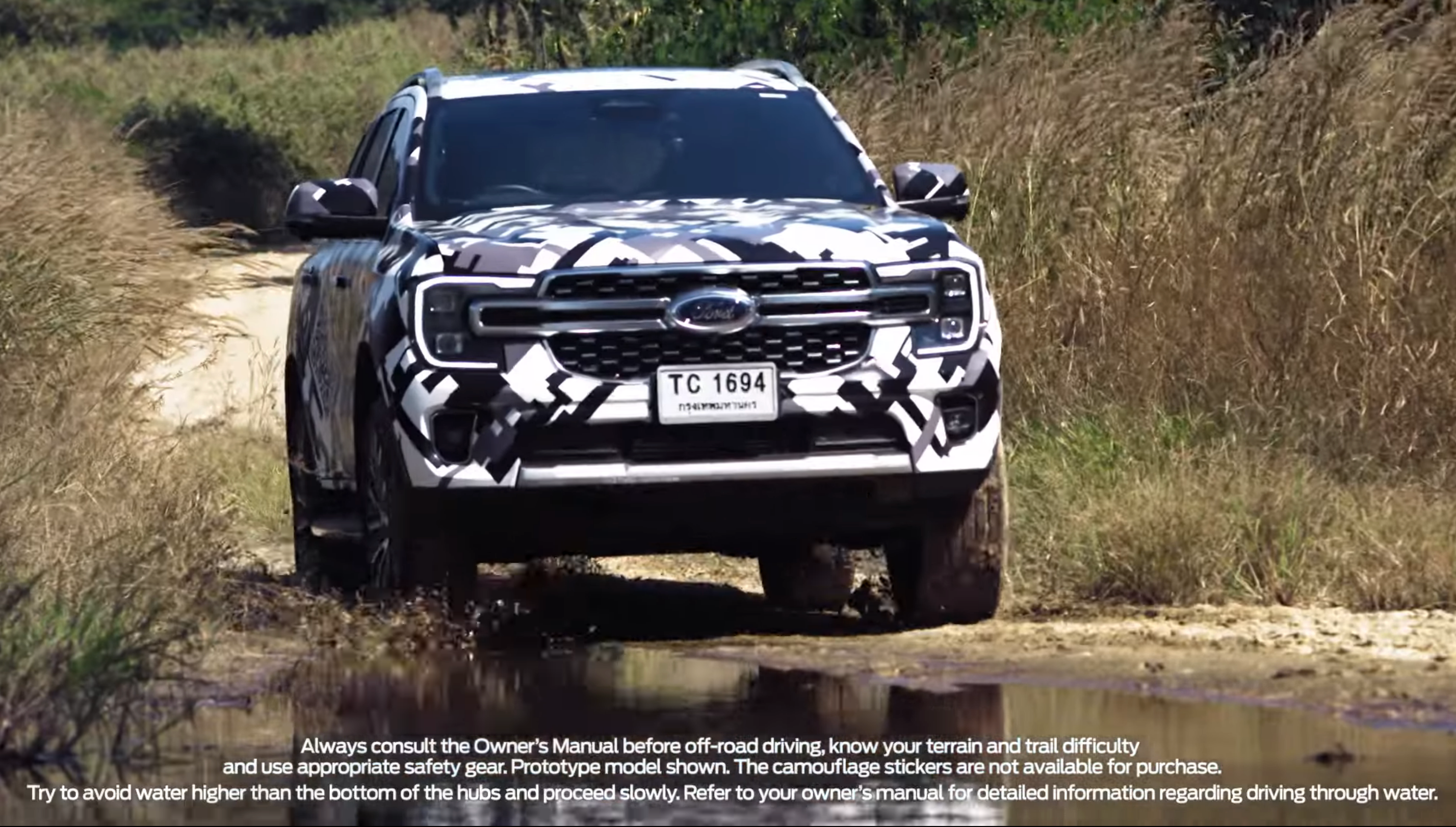 Новий рамний позашляховик Ford показали на відео