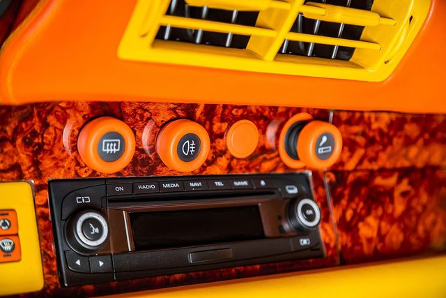 Porsche арабського шейха пустять з молотка: його ціна вражає - фото 488731