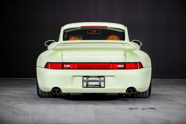 Porsche арабського шейха пустять з молотка: його ціна вражає - фото 488739