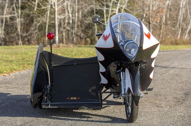 Мотоцикл Бетмена пустять з молотка за 40 000 доларів - фото 488794