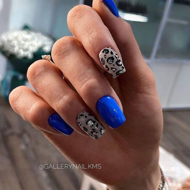 Манікюр на Новий рік 2022: 50 красивих ідей нігтів у фото - фото 488905