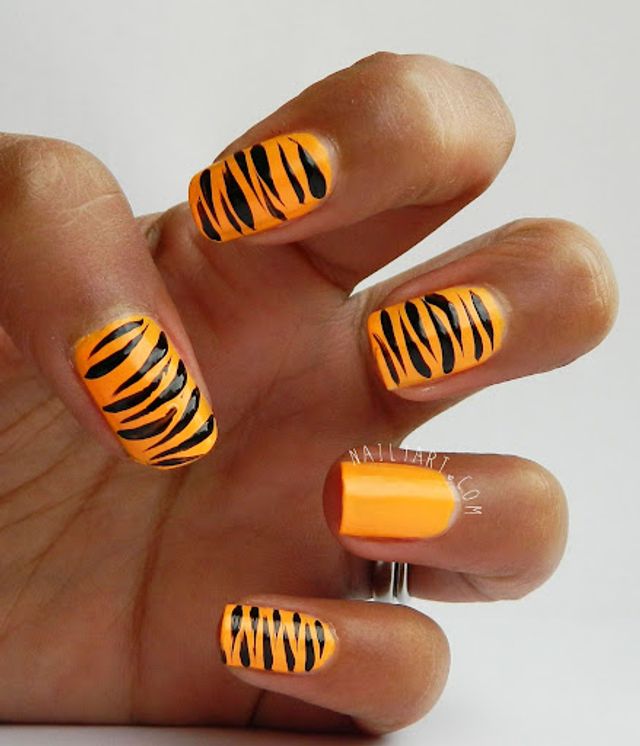 Манікюр на Новий рік 2022: 50 красивих ідей нігтів у фото - фото 488914