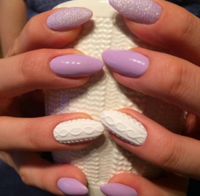 Манікюр на Новий рік 2022: 50 красивих ідей нігтів у фото - фото 488932