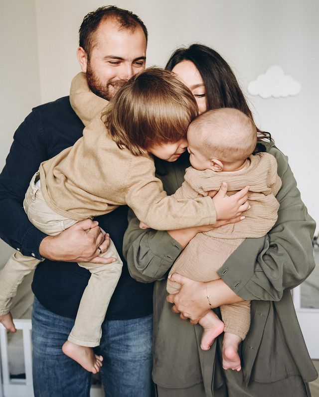 Джамала зворушила Instagram сімейними фото у компанії чоловіка та двох синочків - фото 489034