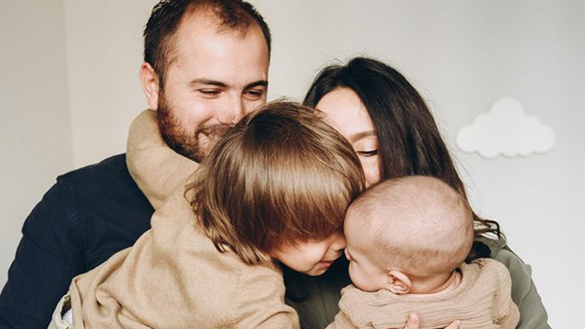 Джамала зворушила Instagram сімейними фото у компанії чоловіка та двох синочків