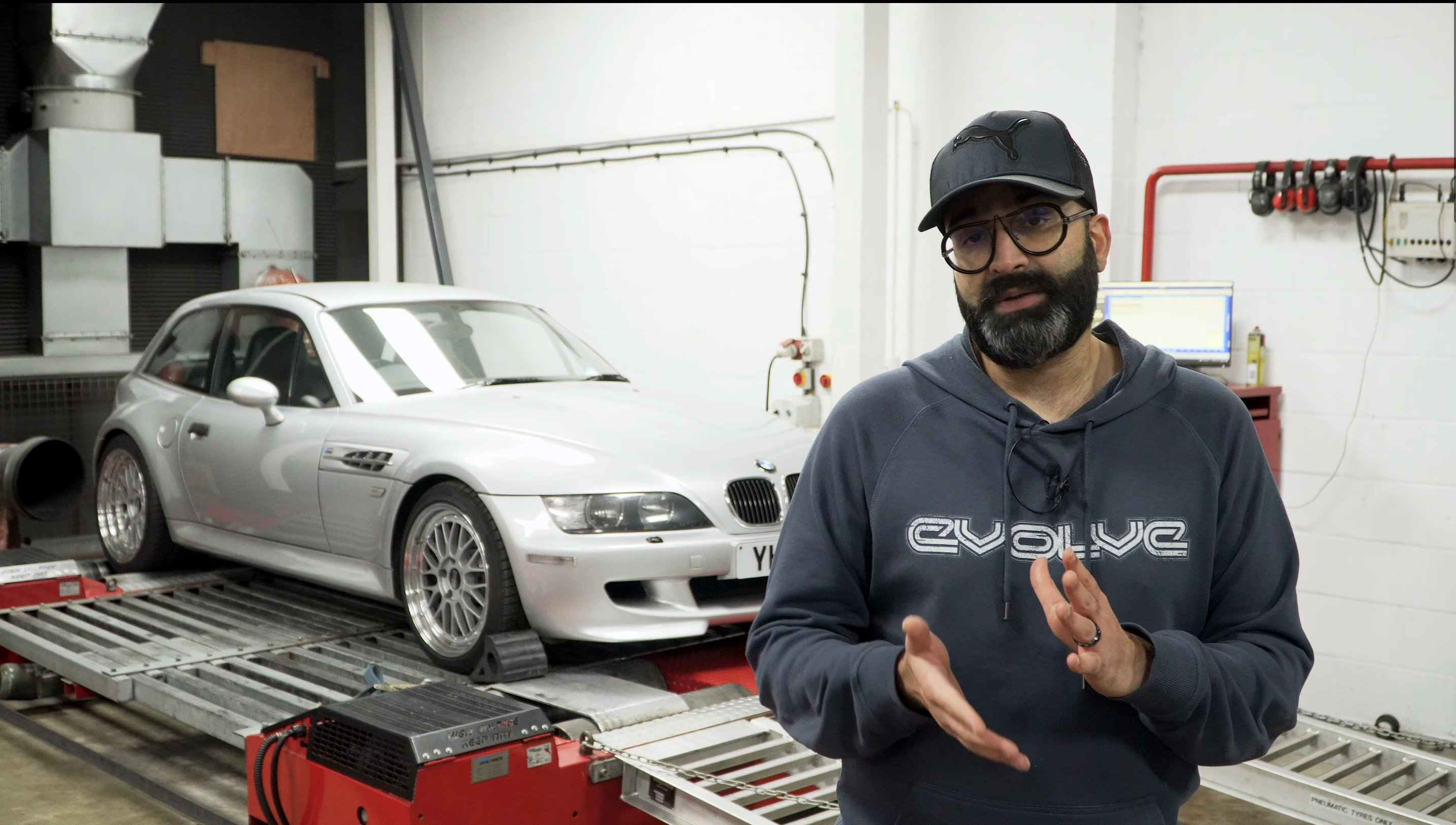 Потужність 20-річного BMW Z3 M Coupe випробували на стенді: круте відео