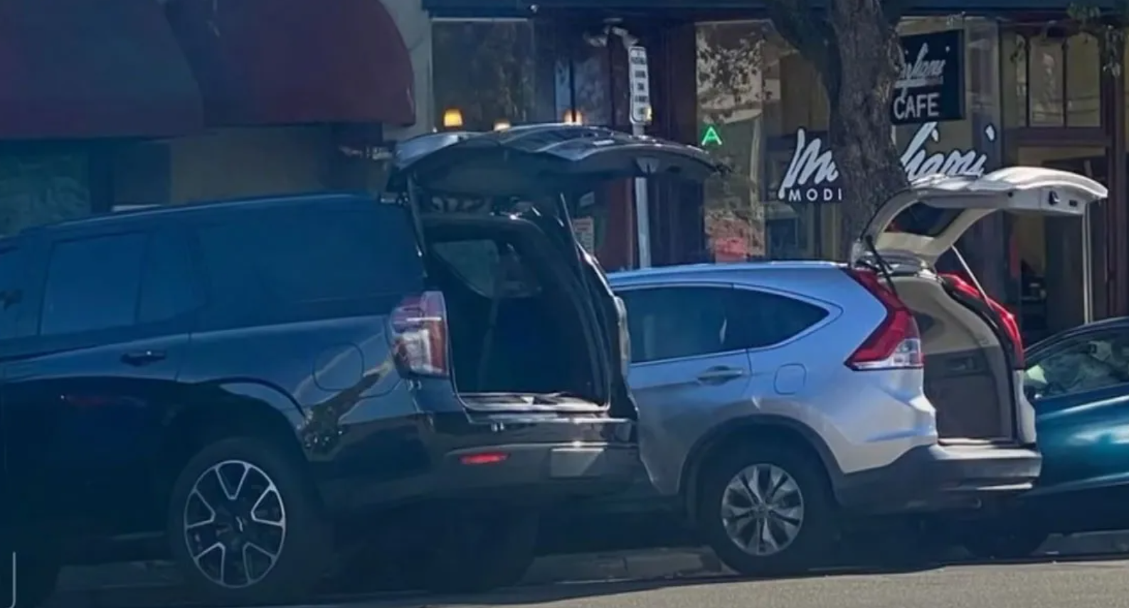 Водії Каліфорнії залишають свої автомобілі відкритими, і ось чому