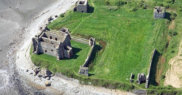 Робота мрії: на англійський острів шукають короля, бармена та екскурсовода в одній особі - фото 489382