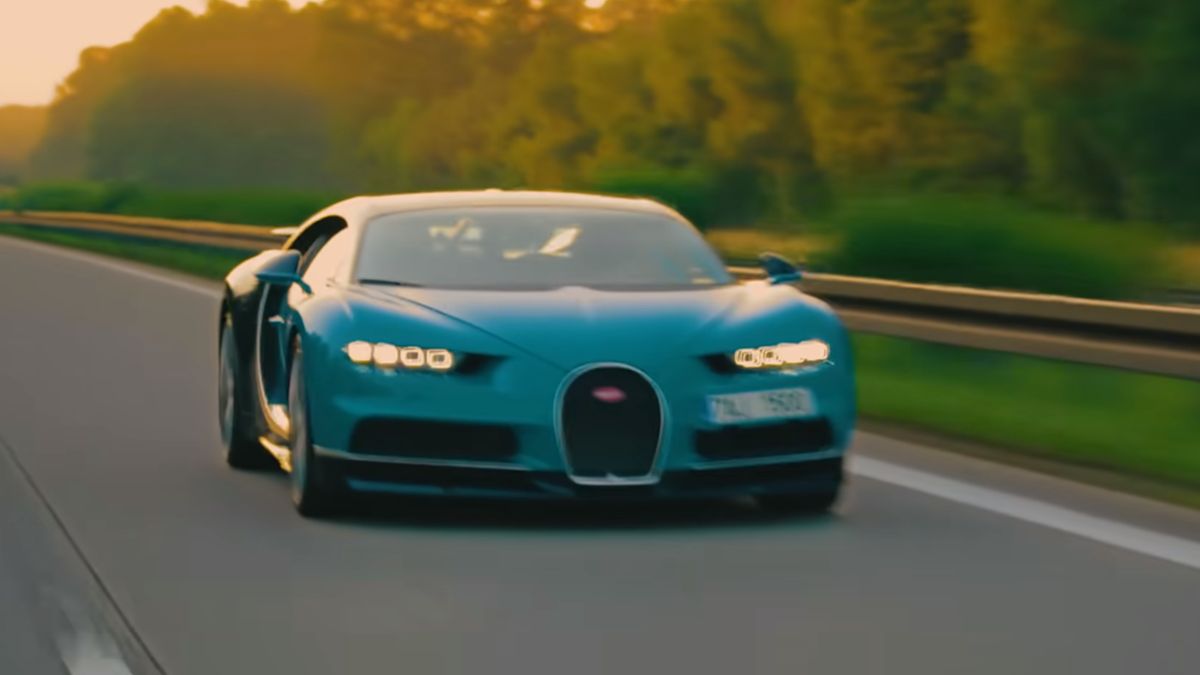 Відчайдух розігнав Bugatti Chiron до 414 км/год на дорозі загального користування: відео - фото 1