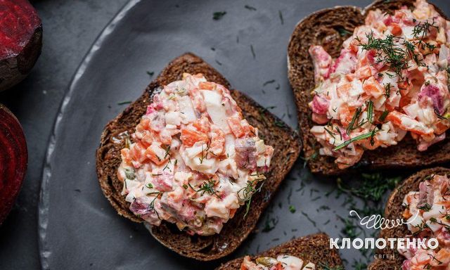 Новорічне меню 2025: рецепти страв, які варто приготувати на рік Змії - фото 489558