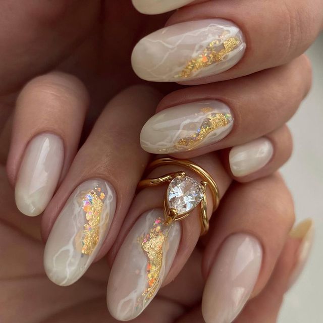 Манікюр на зиму 2022: модні ідеї дизайну нігтів у фото - фото 489755