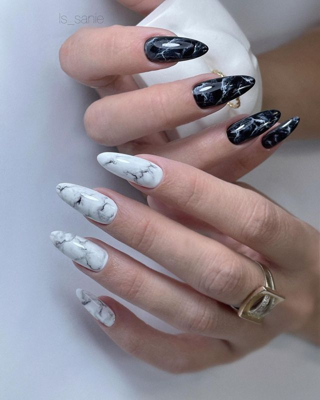 Манікюр на зиму 2022: модні ідеї дизайну нігтів у фото - фото 489756