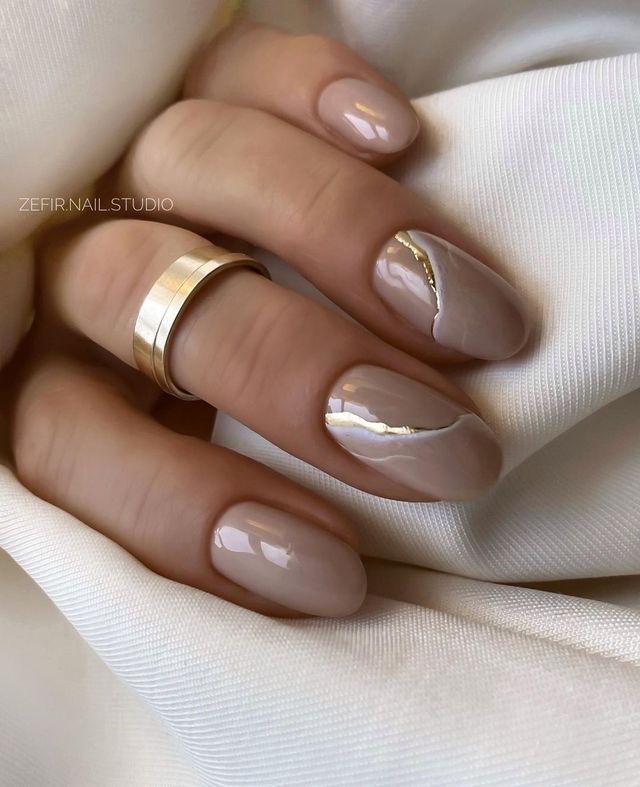 Манікюр на зиму 2022: модні ідеї дизайну нігтів у фото - фото 489757