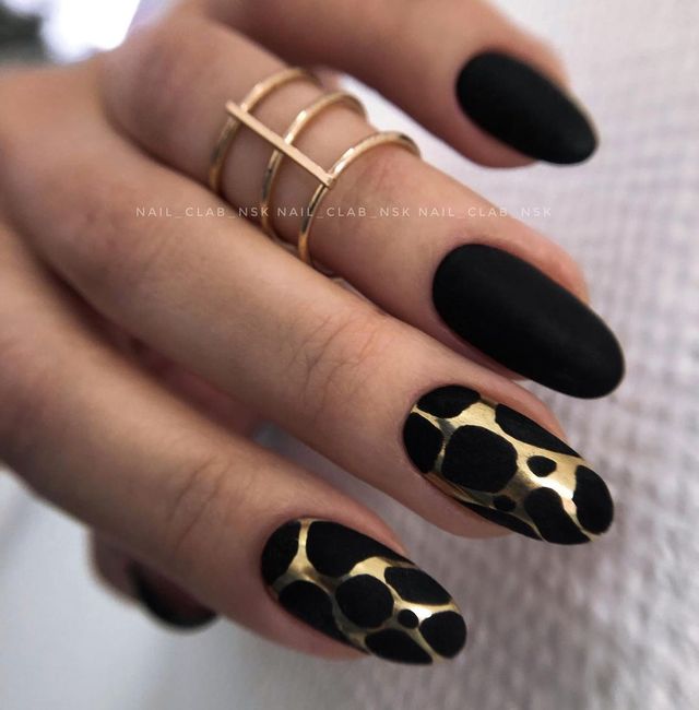 Манікюр на зиму 2022: модні ідеї дизайну нігтів у фото - фото 489760